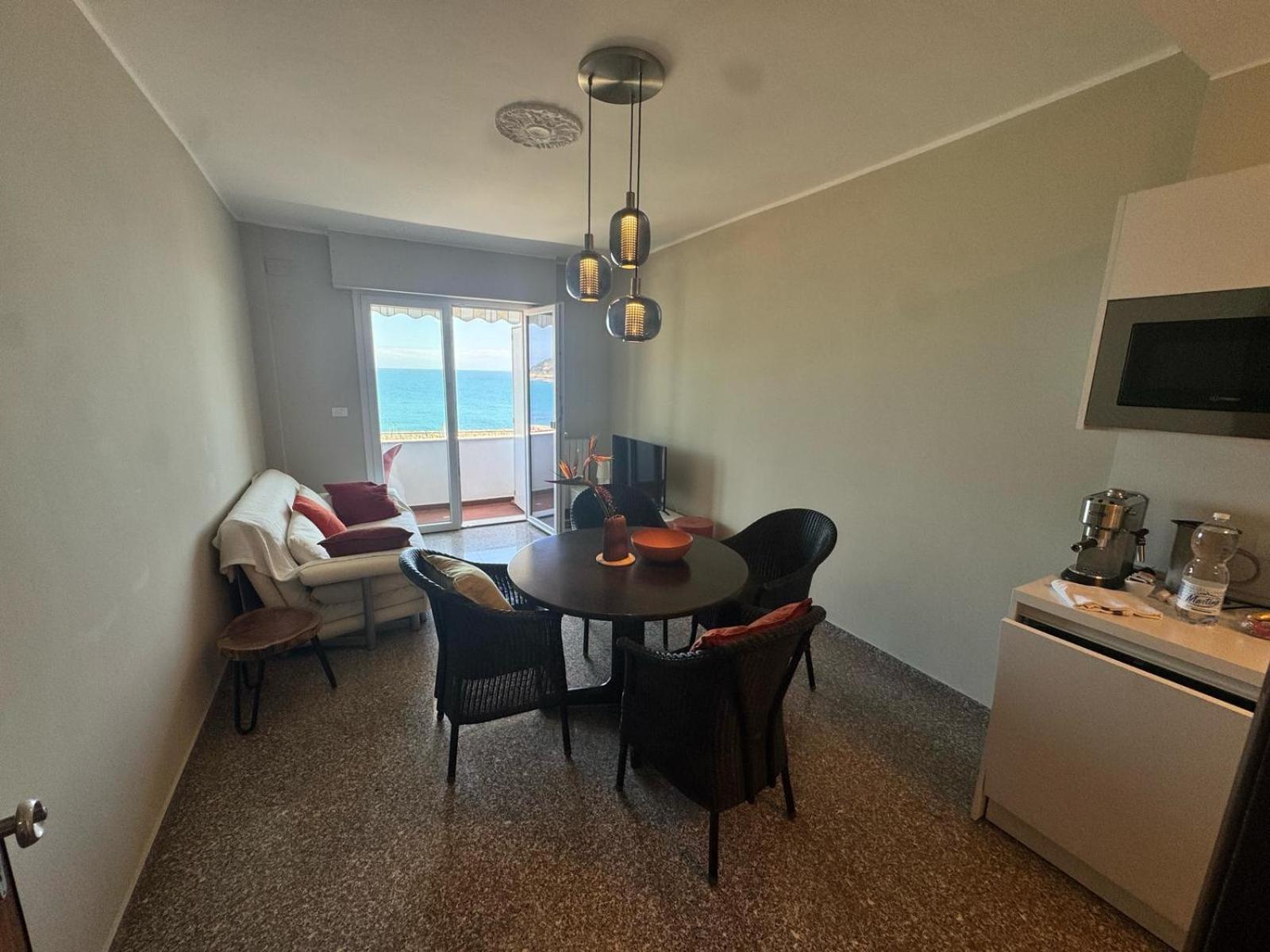 Bella Vista Sopra Il Porto! Apartment San Lorenzo al Mare Exterior photo